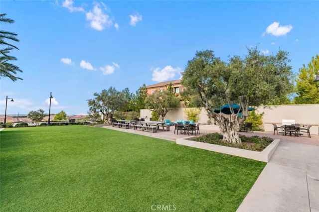 100 Della, Irvine, CA 92602
