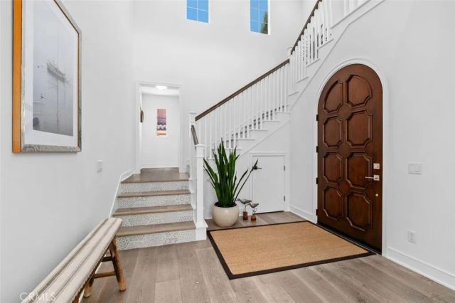 100 Della, Irvine, CA 92602