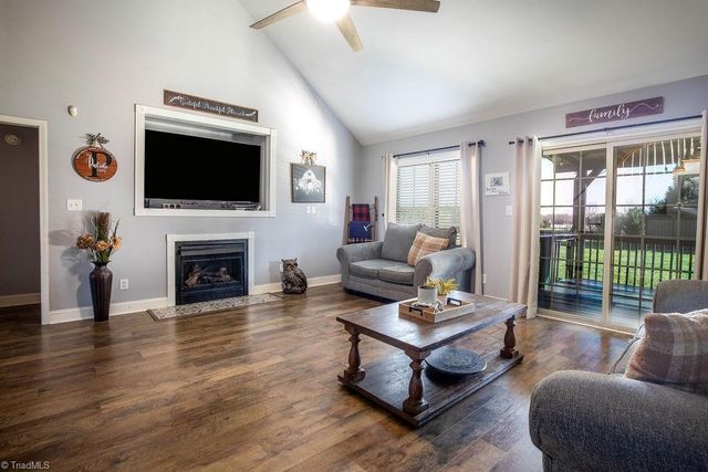 3190 Rosin Run, Sophia, NC 27350