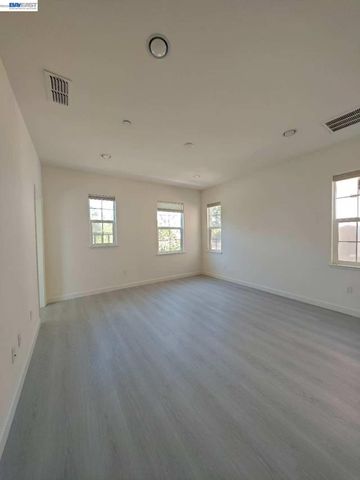1518 Hayden Street, Hayward, CA 94545