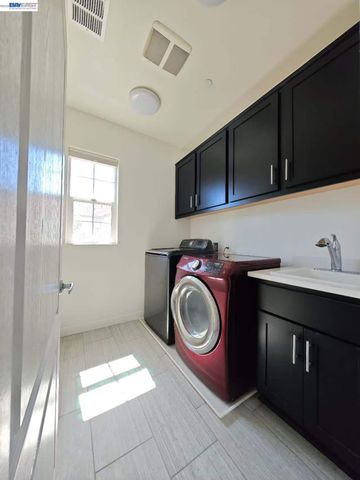 1518 Hayden Street, Hayward, CA 94545