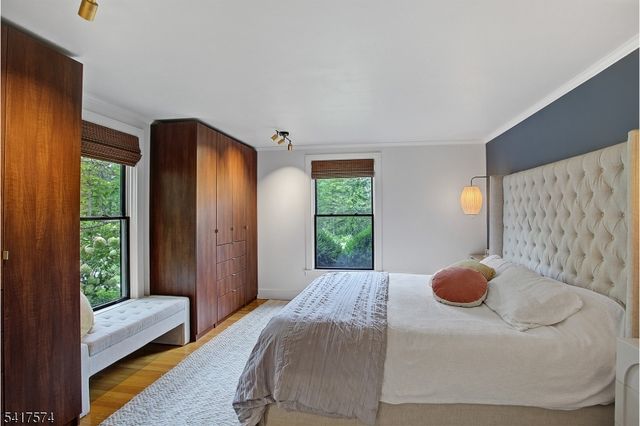 2 Schoolhouse Lane, Tewksbury Twp., NJ 08833