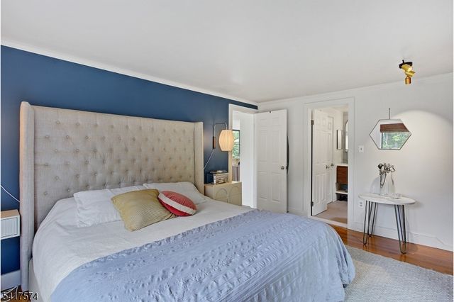 2 Schoolhouse Lane, Tewksbury Twp., NJ 08833