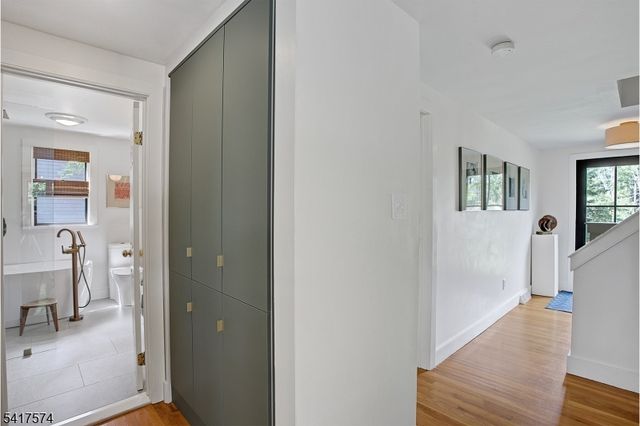 2 Schoolhouse Lane, Tewksbury Twp., NJ 08833