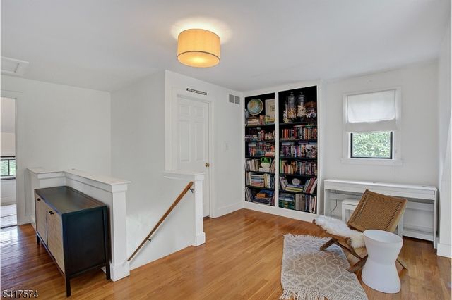 2 Schoolhouse Lane, Tewksbury Twp., NJ 08833