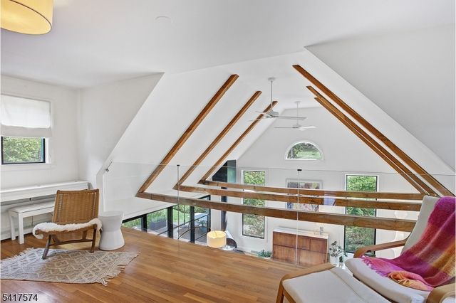 2 Schoolhouse Lane, Tewksbury Twp., NJ 08833