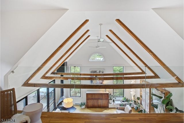 2 Schoolhouse Lane, Tewksbury Twp., NJ 08833