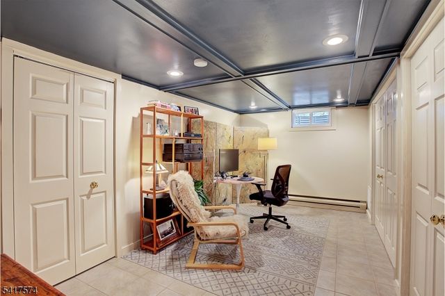 2 Schoolhouse Lane, Tewksbury Twp., NJ 08833