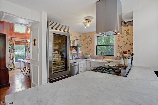 2 Schoolhouse Lane, Tewksbury Twp., NJ 08833