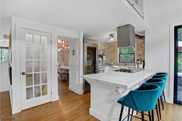 2 Schoolhouse Lane, Tewksbury Twp., NJ 08833