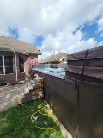 204 King William Drive, La Porte, TX 77571