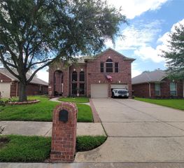 204 King William Drive, La Porte, TX 77571