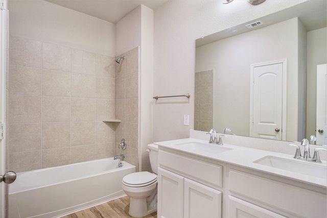 12 Cattle Drive, Bay City, TX 77414