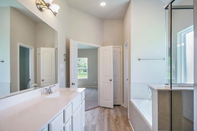 12 Cattle Drive, Bay City, TX 77414