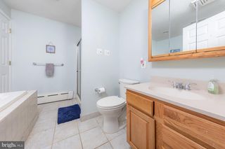24 NEW YORK, Burlington Township, NJ 08016