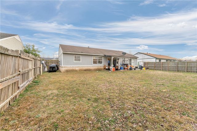 2214 S 17th Place, Rogers, AR 72758