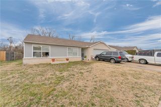2214 S 17th Place, Rogers, AR 72758