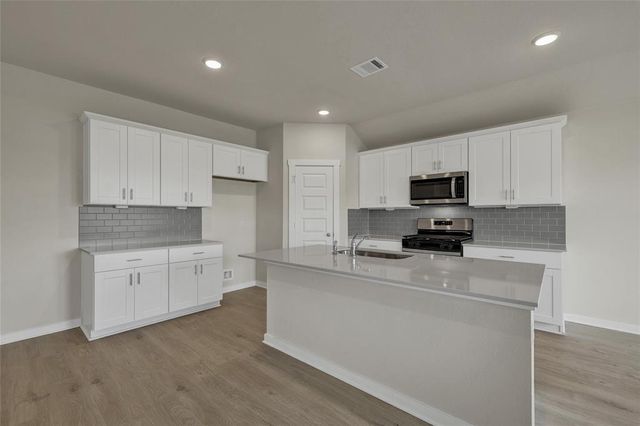 160 Davis Mountain CV, Lockhart, TX 78644