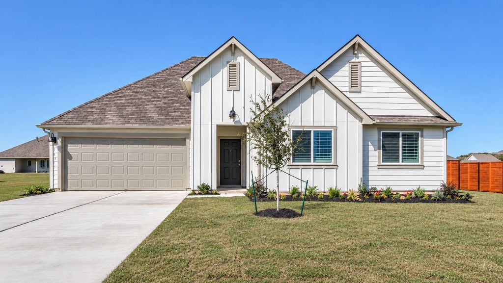 160 Davis Mountain CV, Lockhart, TX 78644