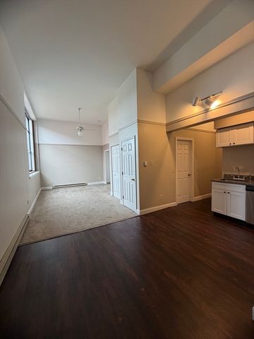90 Mckinstry Ave 303, Chicopee, MA 01013