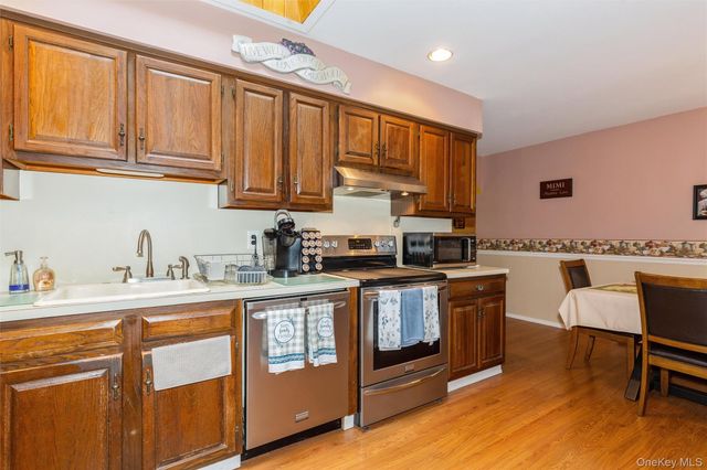 2769 Pond Road, Ronkonkoma, NY 11779