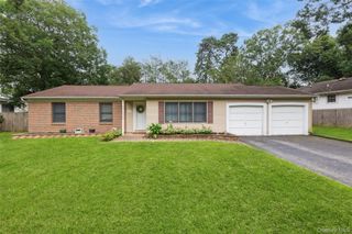 2769 Pond Road, Ronkonkoma, NY 11779