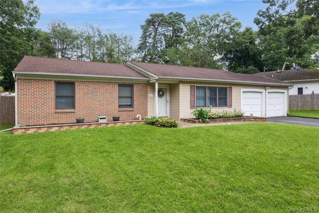 2769 Pond Road, Ronkonkoma, NY 11779 — photo 3