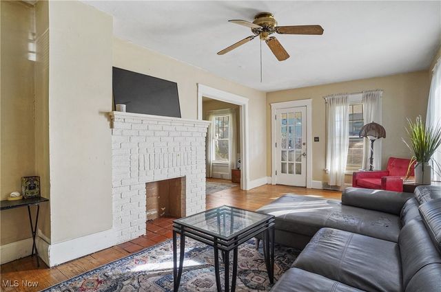 40 Manchester Avenue, Youngstown, OH 44509