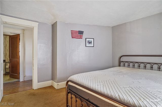 40 Manchester Avenue, Youngstown, OH 44509