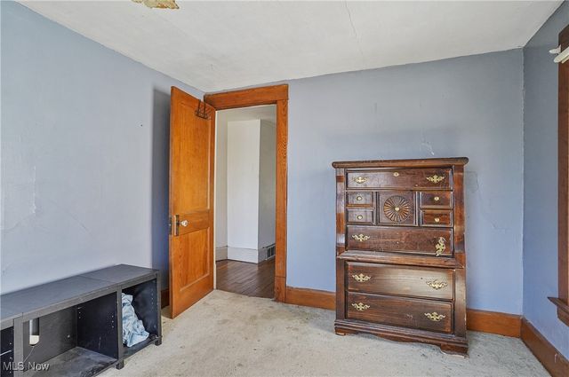 40 Manchester Avenue, Youngstown, OH 44509