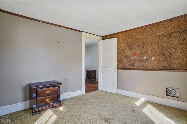 40 Manchester Avenue, Youngstown, OH 44509