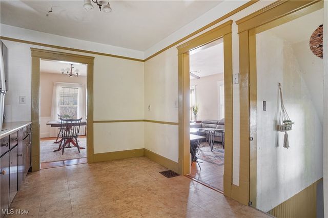 40 Manchester Avenue, Youngstown, OH 44509