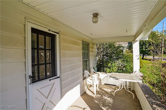 40 Manchester Avenue, Youngstown, OH 44509