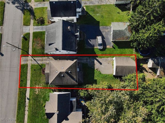 40 Manchester Avenue, Youngstown, OH 44509