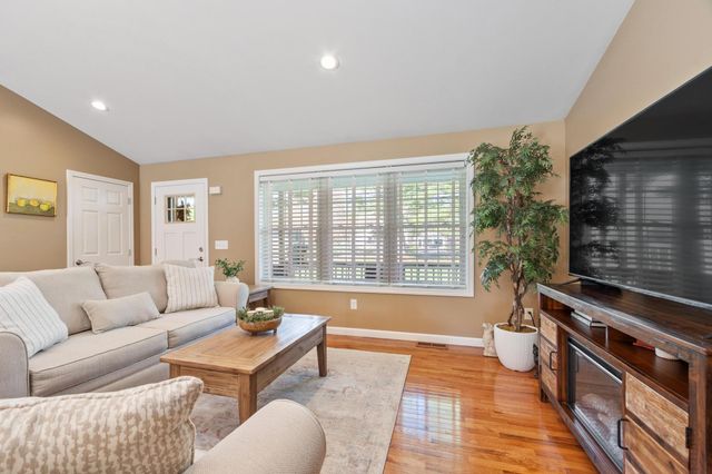 850 Old Homestead Highway, Swanzey, NH 03446