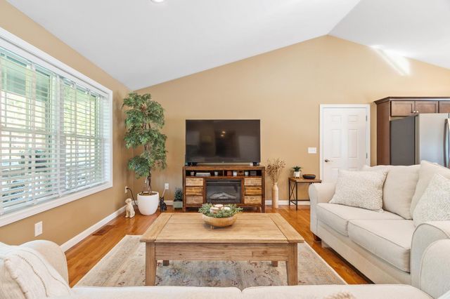 850 Old Homestead Highway, Swanzey, NH 03446