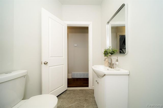 709 Ashland Street, Detroit, MI 48215