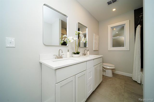 709 Ashland Street, Detroit, MI 48215