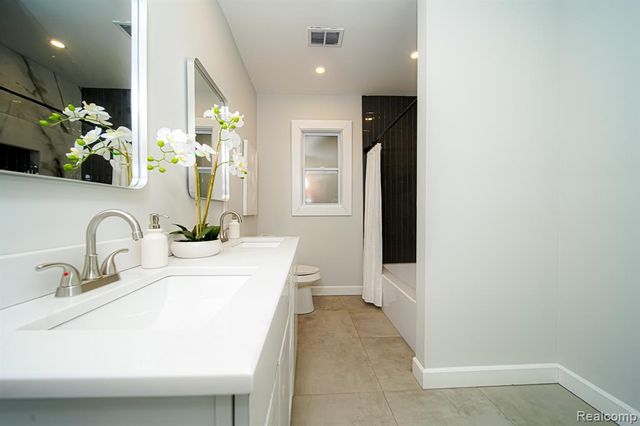 709 Ashland Street, Detroit, MI 48215