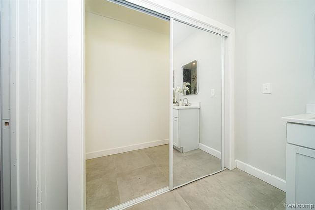 709 Ashland Street, Detroit, MI 48215