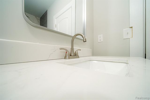 709 Ashland Street, Detroit, MI 48215