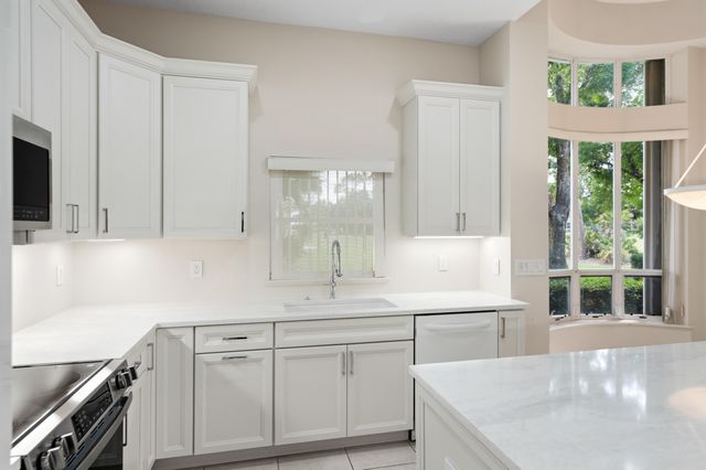 2534 SW Manor Hill Drive, Palm City, FL 34990