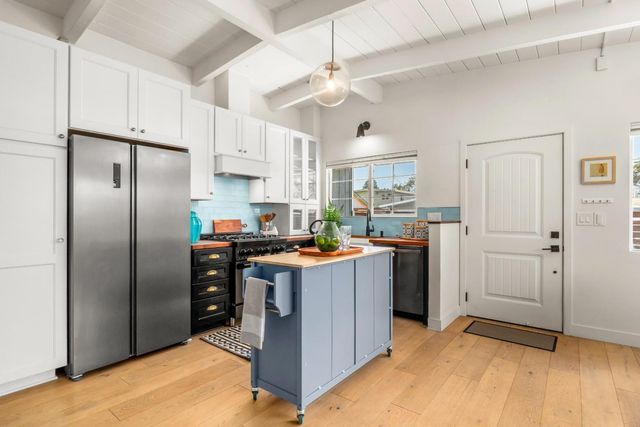522 Laverne Avenue, Aptos, CA 95003