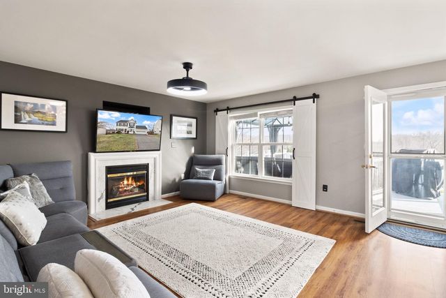 6914 VERSAILLE DR, Fredericksburg, VA 22407