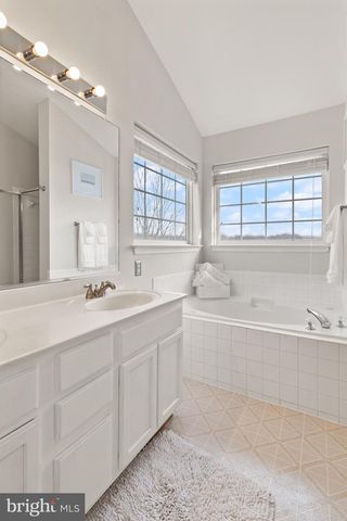 6914 VERSAILLE DR, Fredericksburg, VA 22407