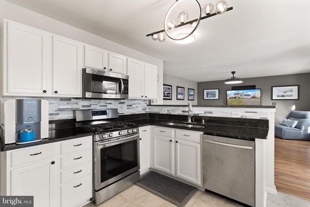 6914 VERSAILLE DR, Fredericksburg, VA 22407