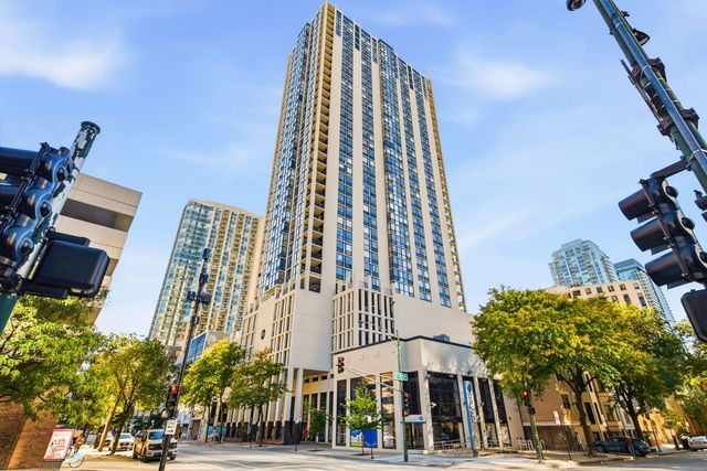 1122 N CLARK Street 3202, Chicago, IL 60610