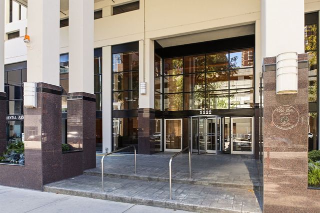 1122 N CLARK Street 3202, Chicago, IL 60610