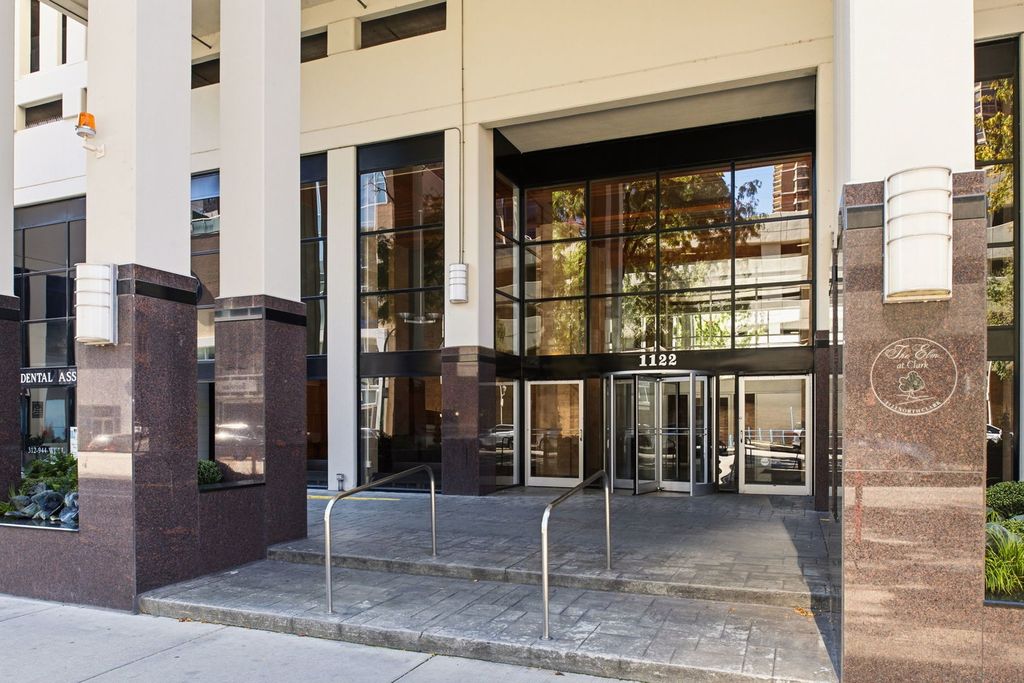 1122 N CLARK Street 3202, Chicago, IL 60610 — photo 3