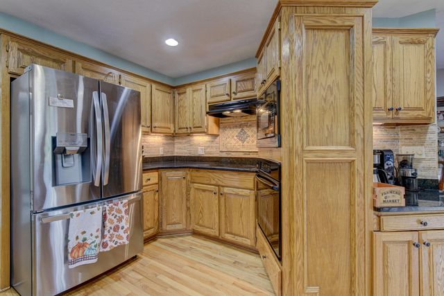 8883 VERDON Circle, Plattsmouth, NE 68048